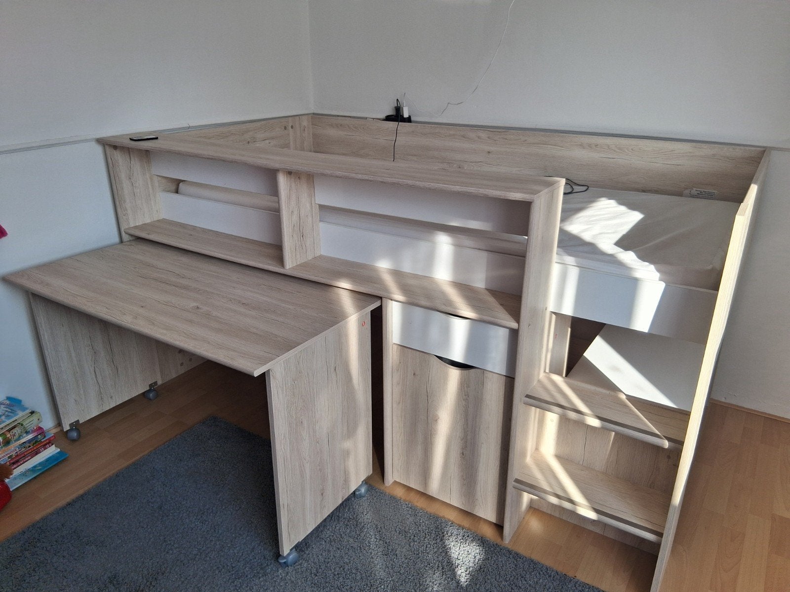 Mooi zo goed als nieuw bed half hoog slaper, Kinderen en Baby's, Kinderkamer | Stapelbedden en Hoogslapers, Ophalen, Zo goed als nieuw