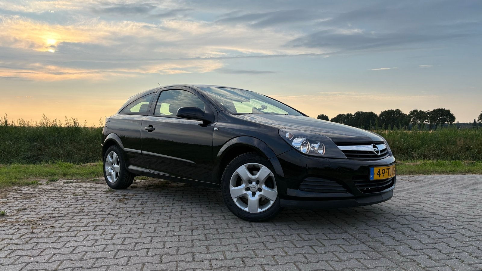 Opel Astra 1.6 16V GTC 2006 Zwart, Auto's, Voorwielaandrijving, 1145 kg, Zwart, 620 kg