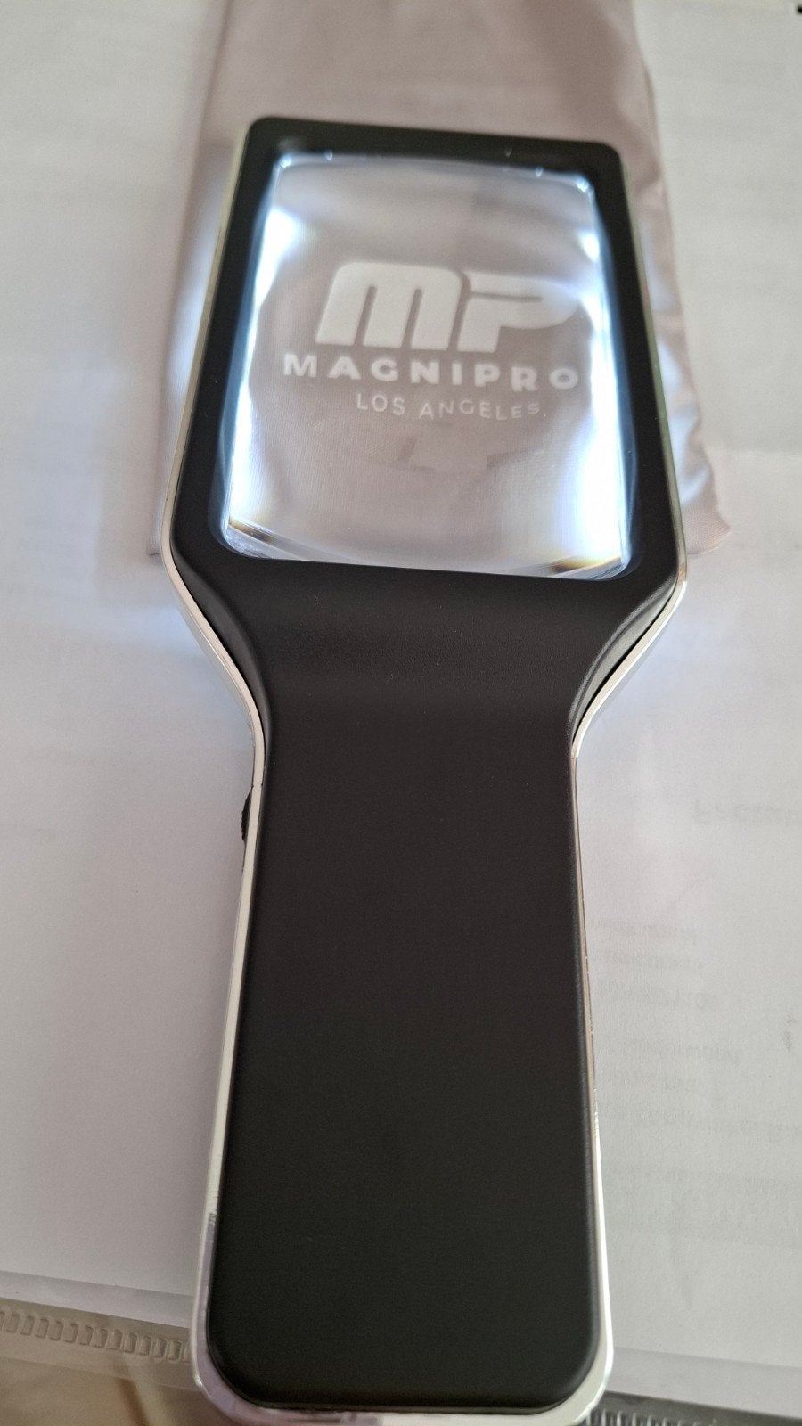 MAGNIPRO Vergrootglas met LED-verlichting, Hobby en Vrije tijd, Vergrootglazen, Loepen en Loeplampen, Ophalen, Zo goed als nieuw