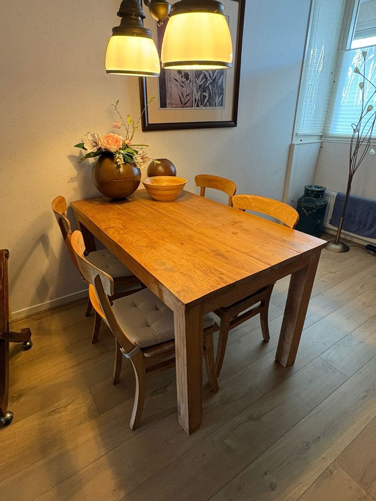 Houten eettafel 140x75×77 cm met 4 stoelen, Huis en Inrichting, Gebruikt, 150 tot 200 cm, Vier personen, Rechthoekig