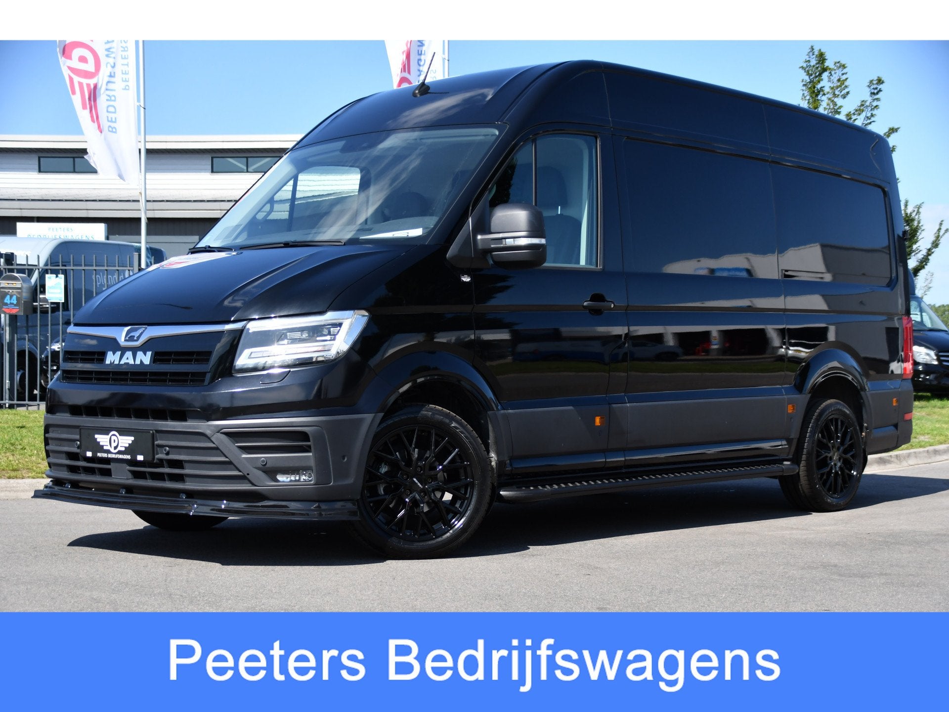 MAN TGE 3.180 35 2.0 L3H3 Black Edition Adaptieve Cruise, Ca, Stof, Gebruikt, 4 cilinders, MAN