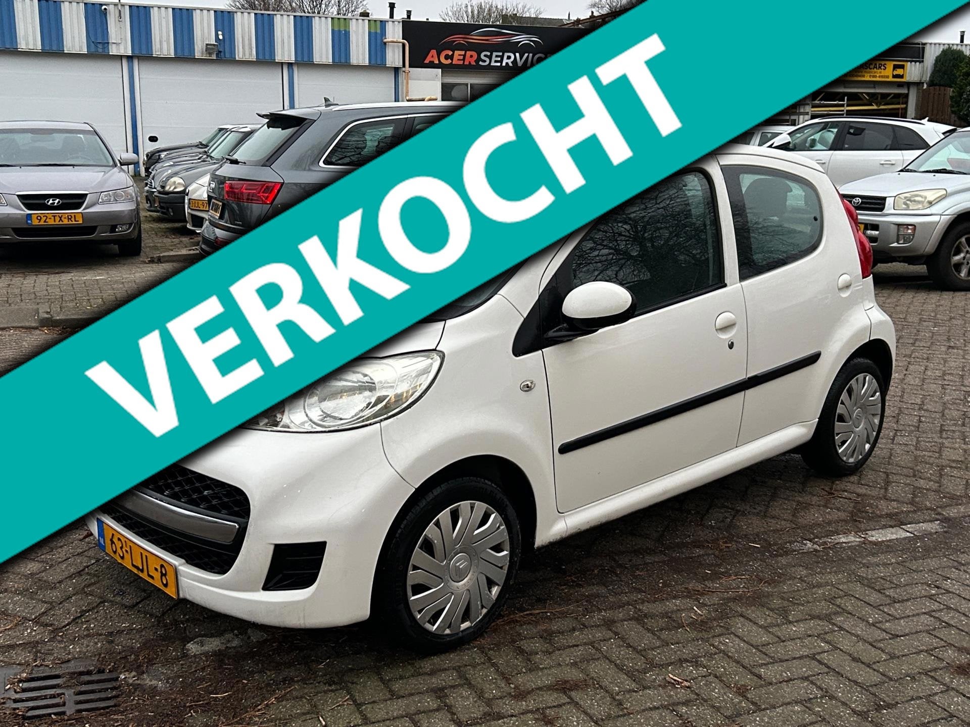 Peugeot 107 1.0-12V XS 2010! 5-deur! Stuurbekrachtiging! Zui, Auto's, Voorwielaandrijving, Stof, Gebruikt, Zwart