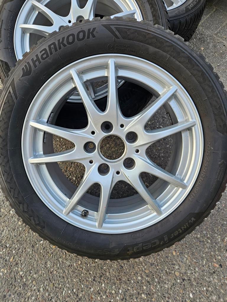 Mercedes Benz Velgen met Hankook Winterbanden, Gebruikt, 16 inch, Banden en Velgen, Personenwagen