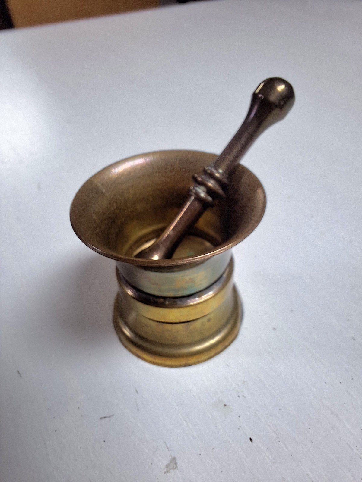 Miniatuur vijzel met stamper van messing, Ophalen, Koper