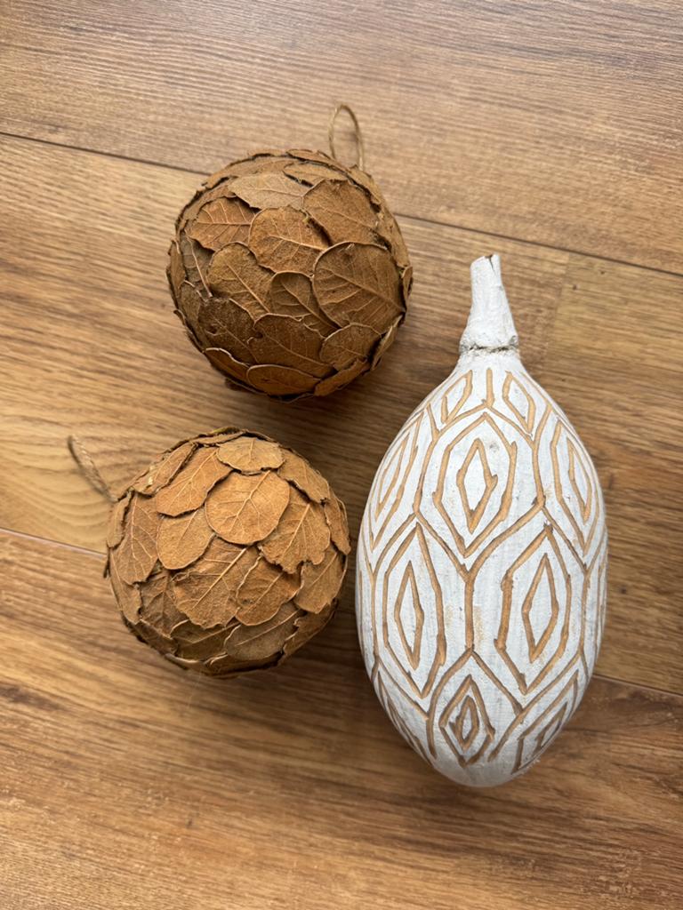 Kalabas en 2 ballen met bladeren - decoratiemateriaal, Ophalen of Verzenden, Zo goed als nieuw