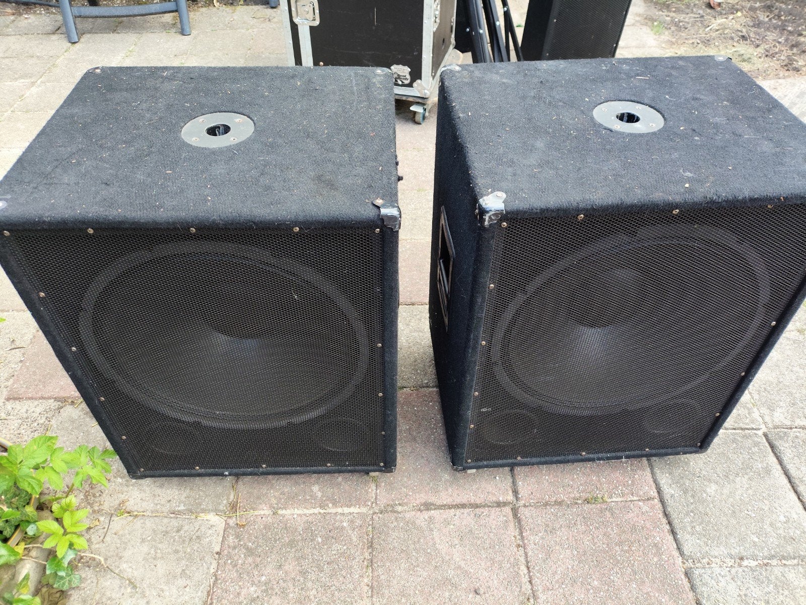 Omnitronic BX-1850 Subwoofer-Systeem 18" 1200w (2 stuks), Gebruikt, Subwoofer, 120 watt of meer, Ophalen