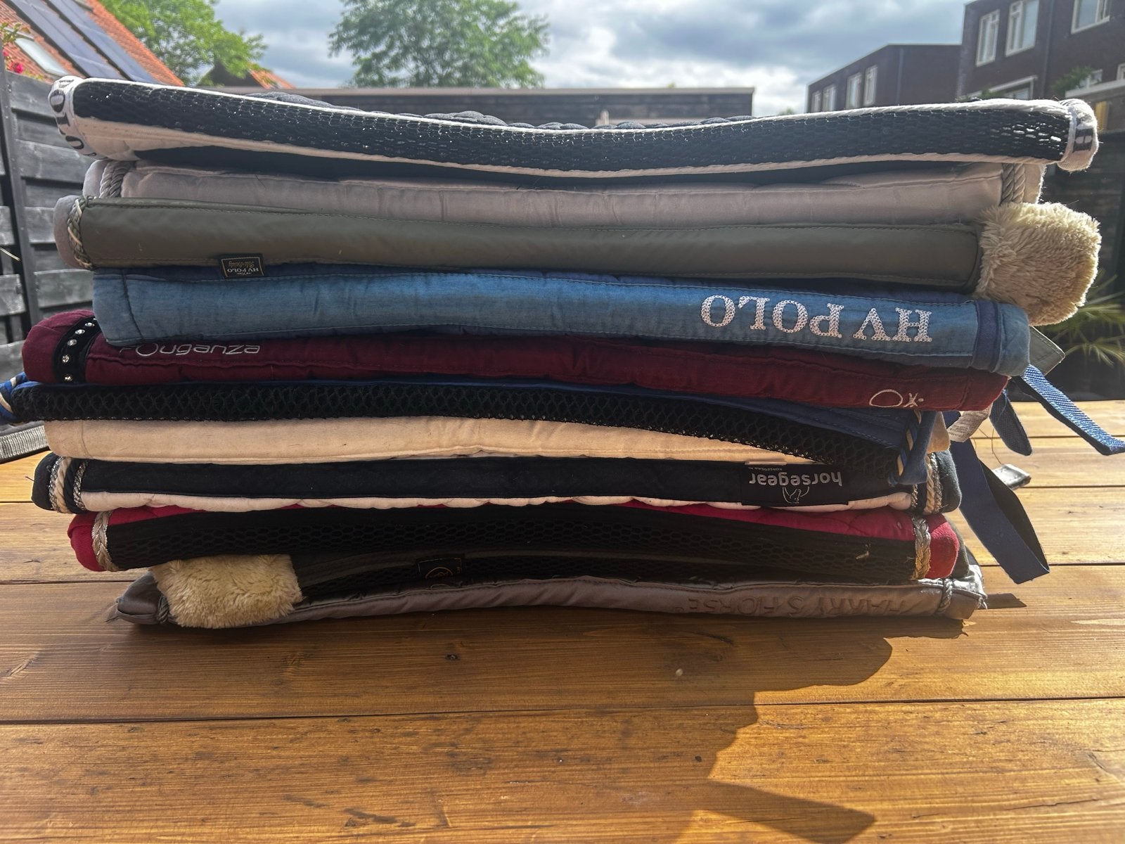 Partij gebruikte zadeldekjes - 6 dressuur en 5 veelzijdig, Ophalen, Gebruikt
