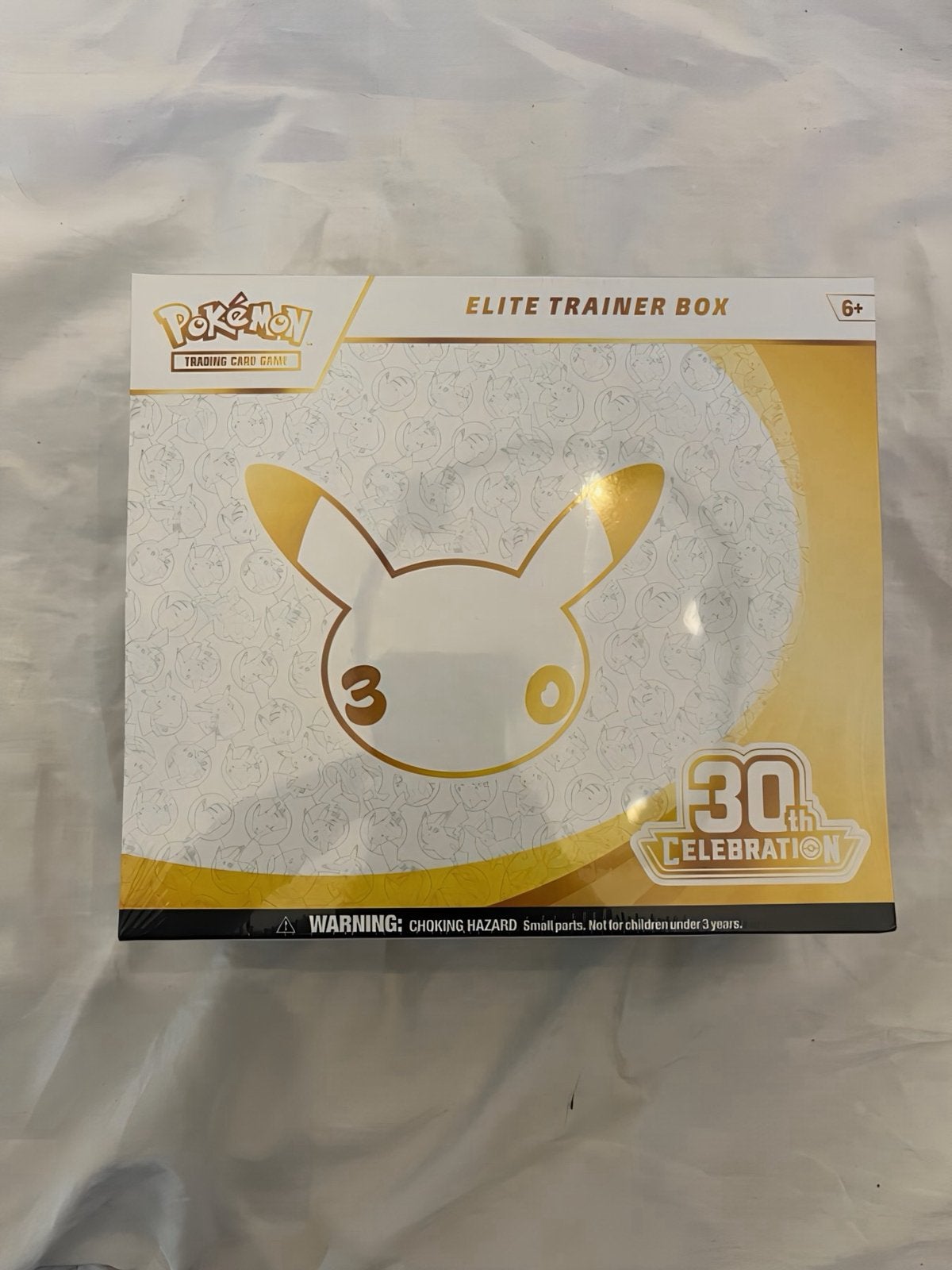 Pokémon 30th Celebration Elite Trainer Box – NIEUW & SEALED, Ophalen of Verzenden, Zo goed als nieuw