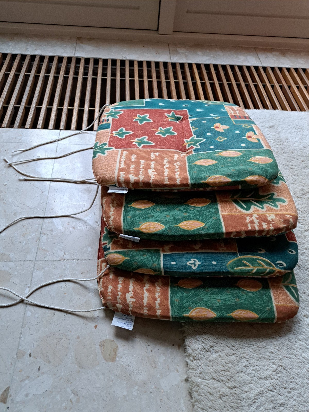 ZIT KUSSENS VOOR STAPELSTOELEN 4 STUKS ZGAN, Ophalen of Verzenden, Zo goed als nieuw