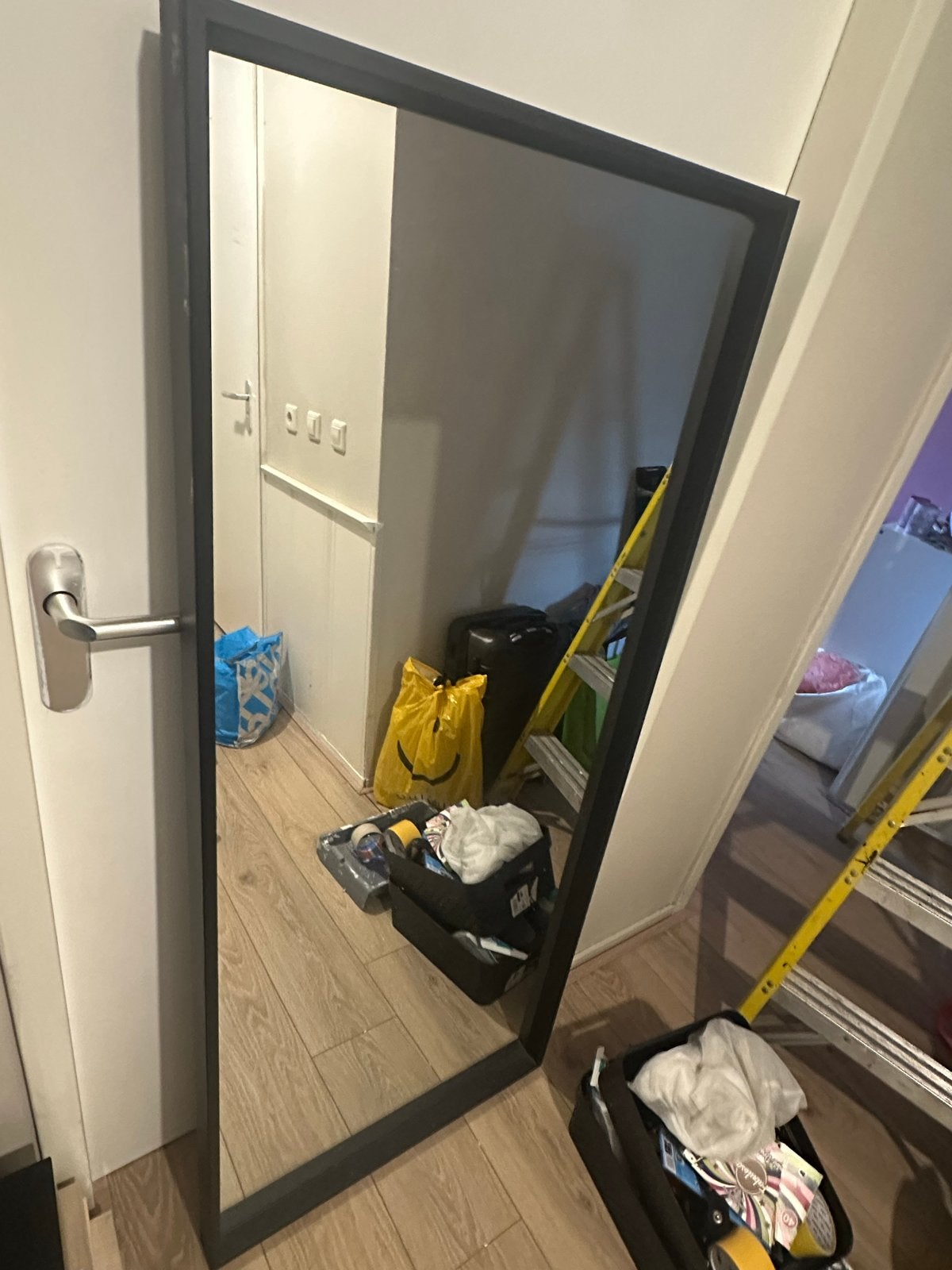 Grote spiegel met zwarte lijst, Ophalen, Gebruikt, 75 tot 100 cm, 150 tot 200 cm