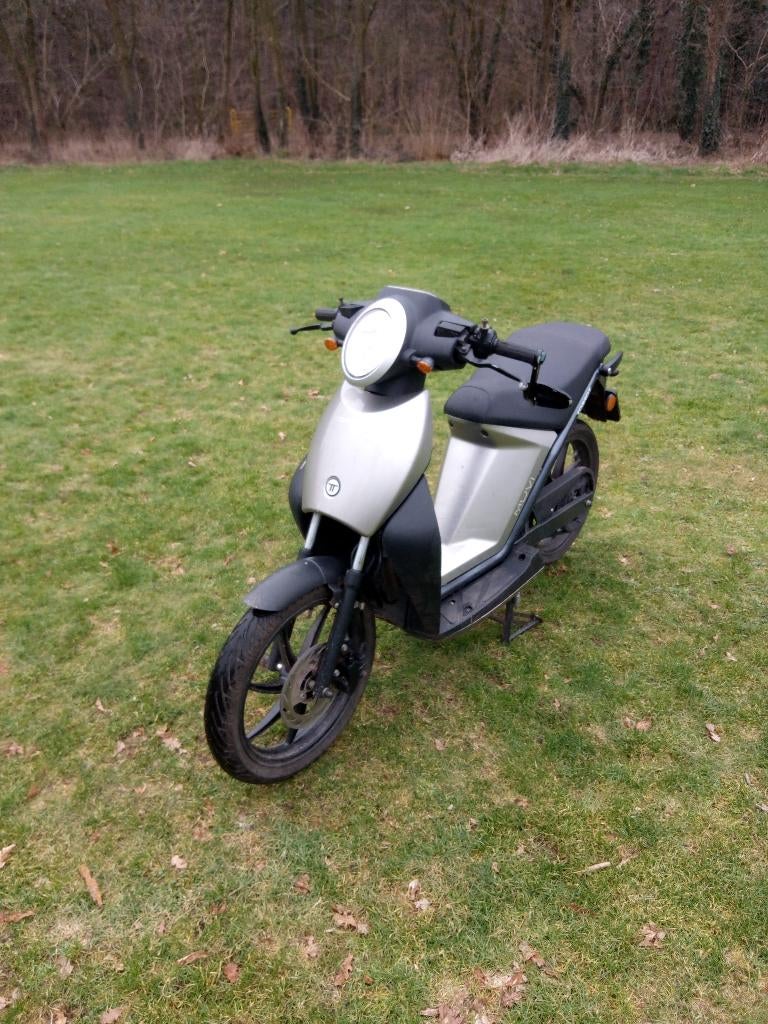 Electrische Scooter Torrot Muvi 32km 16 inch Velgen, Ophalen, Gebruikt, Overige typen, Overige merken