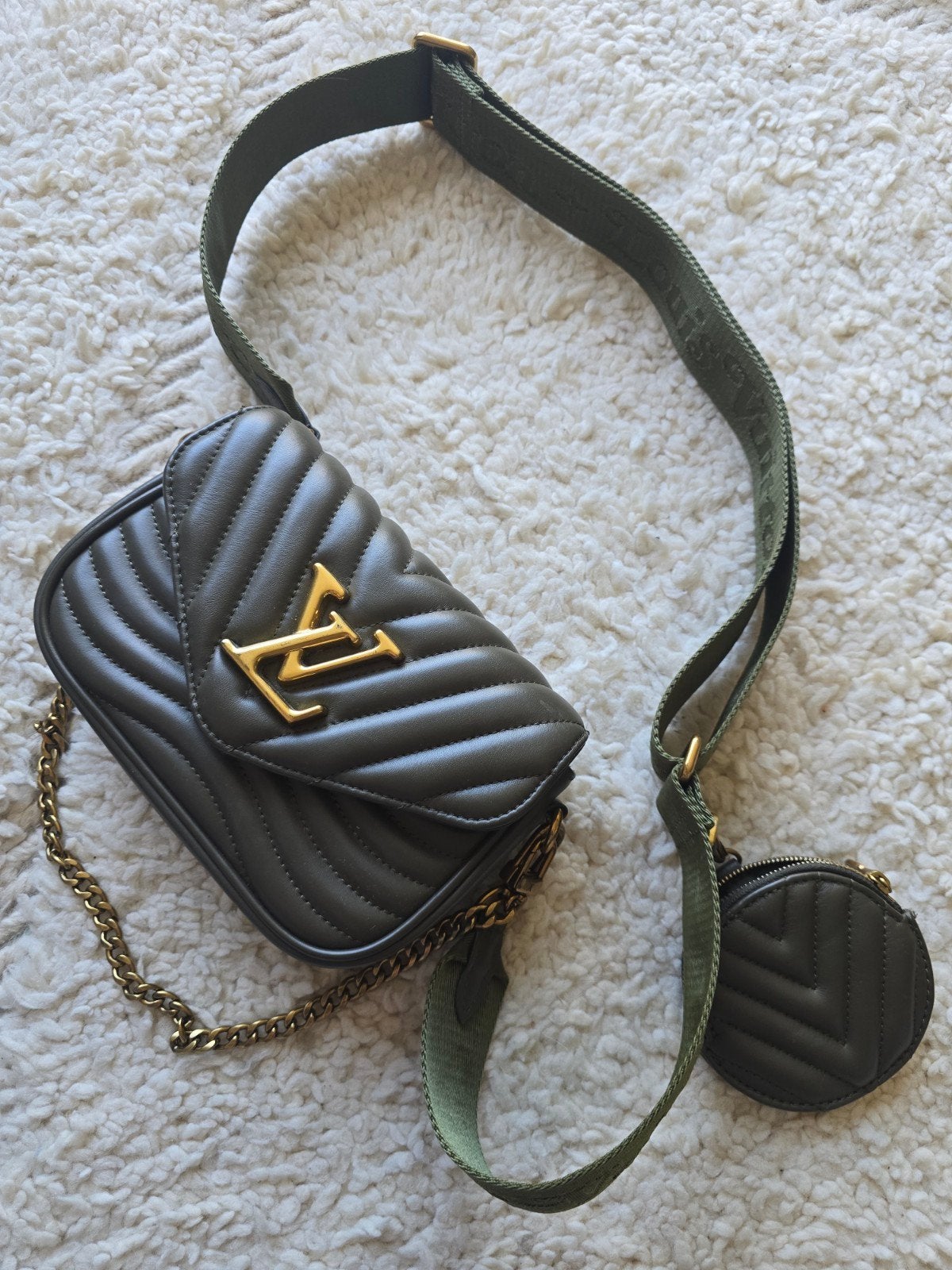 Louis Vuitton New Wave Multi Pochette Kaki, Ophalen of Verzenden, Zo goed als nieuw, Groen, Schoudertasje