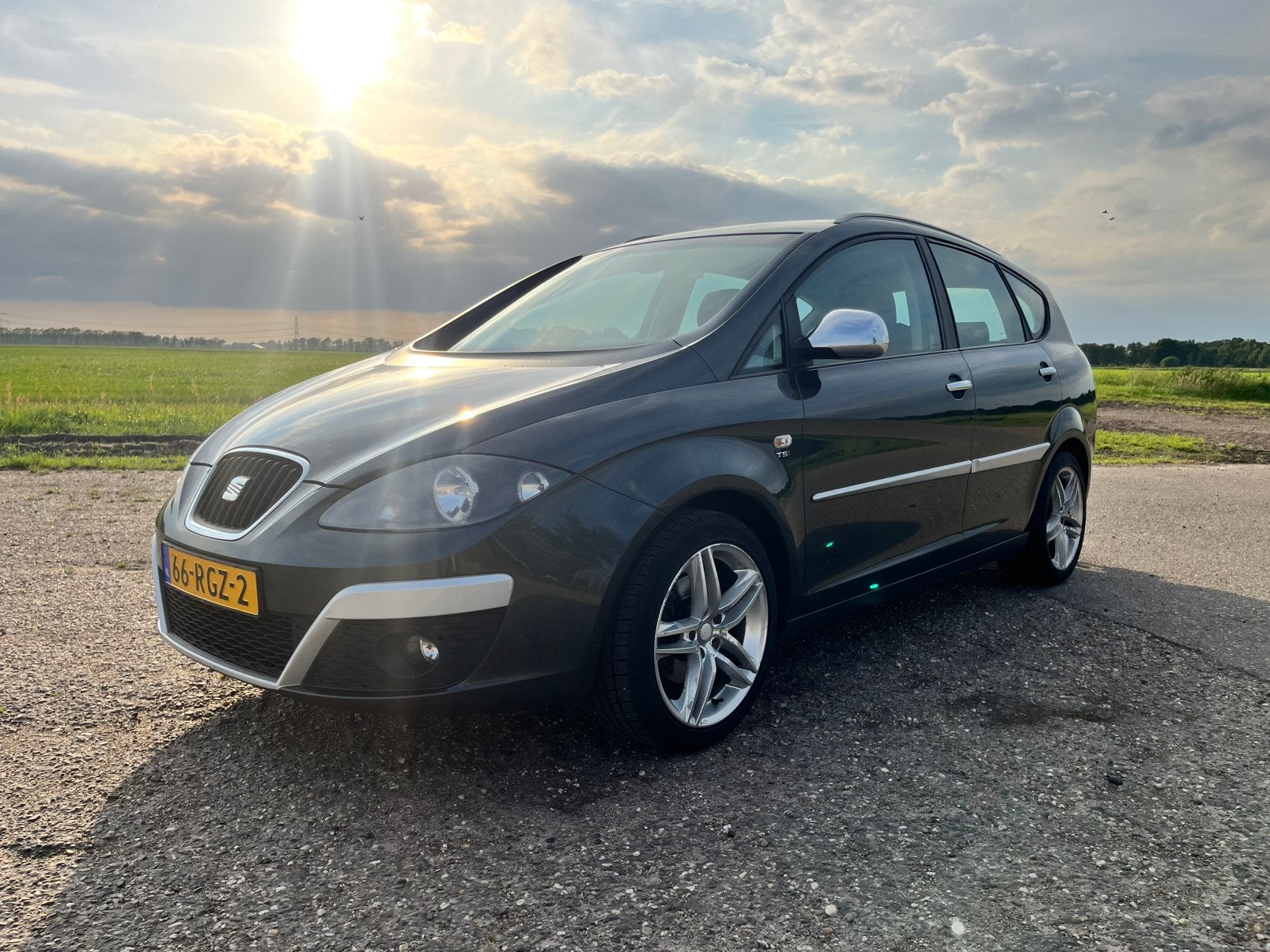 Seat Altea XL 1.2 TSI 77KW Stationwagon 2011 Grijs, Voorwielaandrijving, Stof, 1295 kg, 4 cilinders