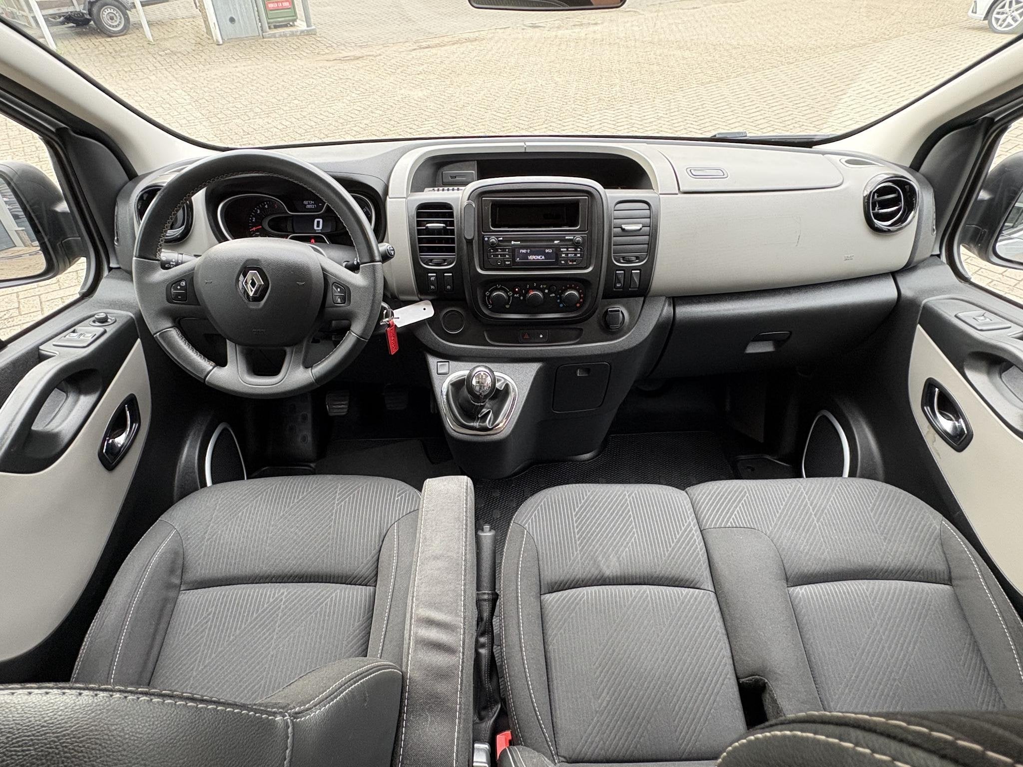 Renault Trafic Passenger 1.6 dCi Grand Authentique Energy |, Auto's, Voorwielaandrijving, Stof, Gebruikt, Euro 6