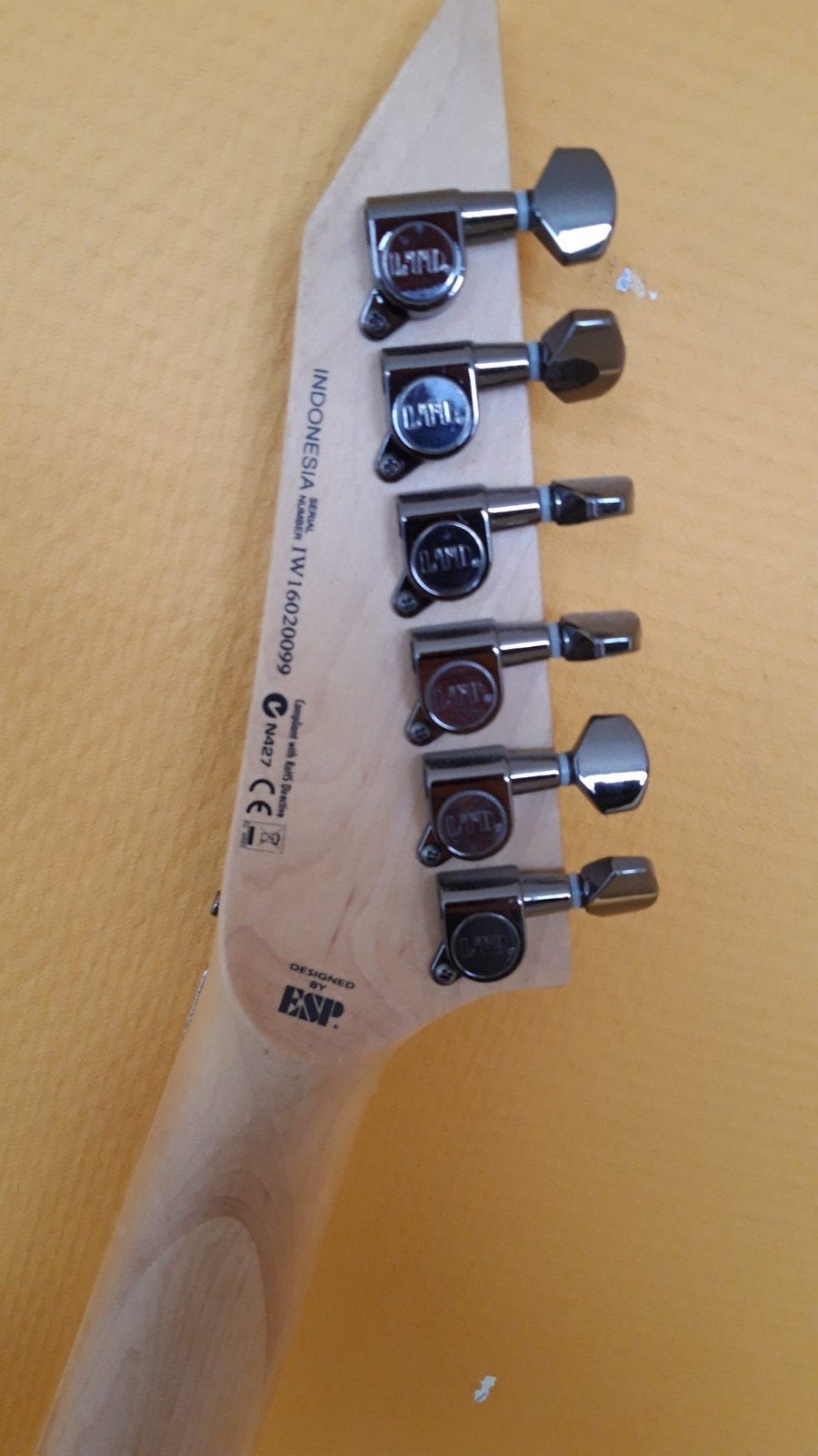 Foto 7 van LTD MH-103QM elektrische gitaar