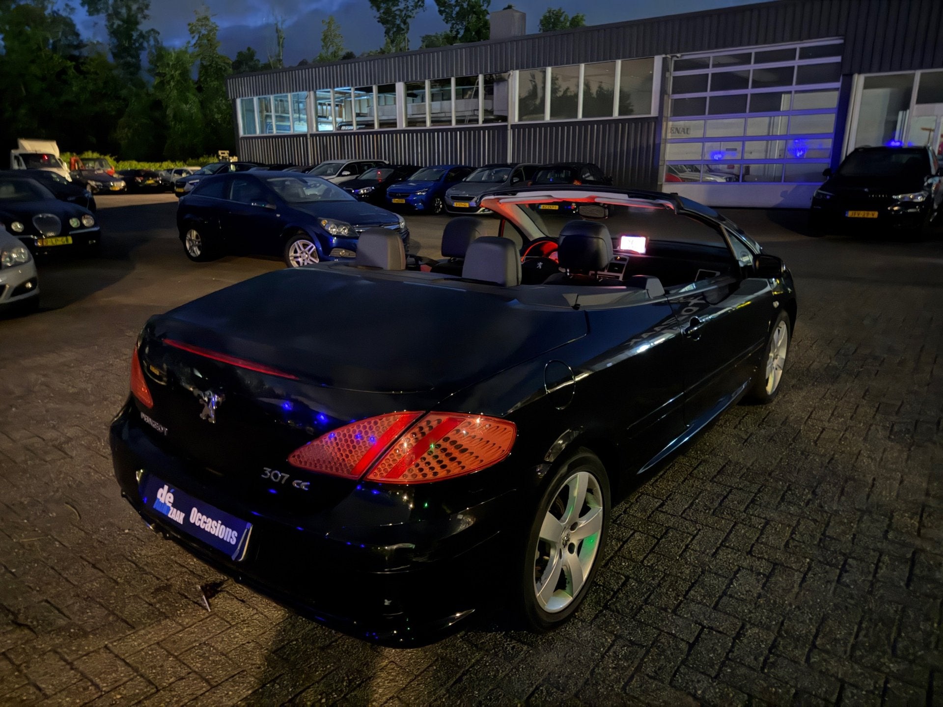 Peugeot 307 CC 2.0-16V Palm Beach Automaat Incl APK, Auto's, Peugeot, Gebruikt, 4 cilinders, Cabriolet, 4 stoelen