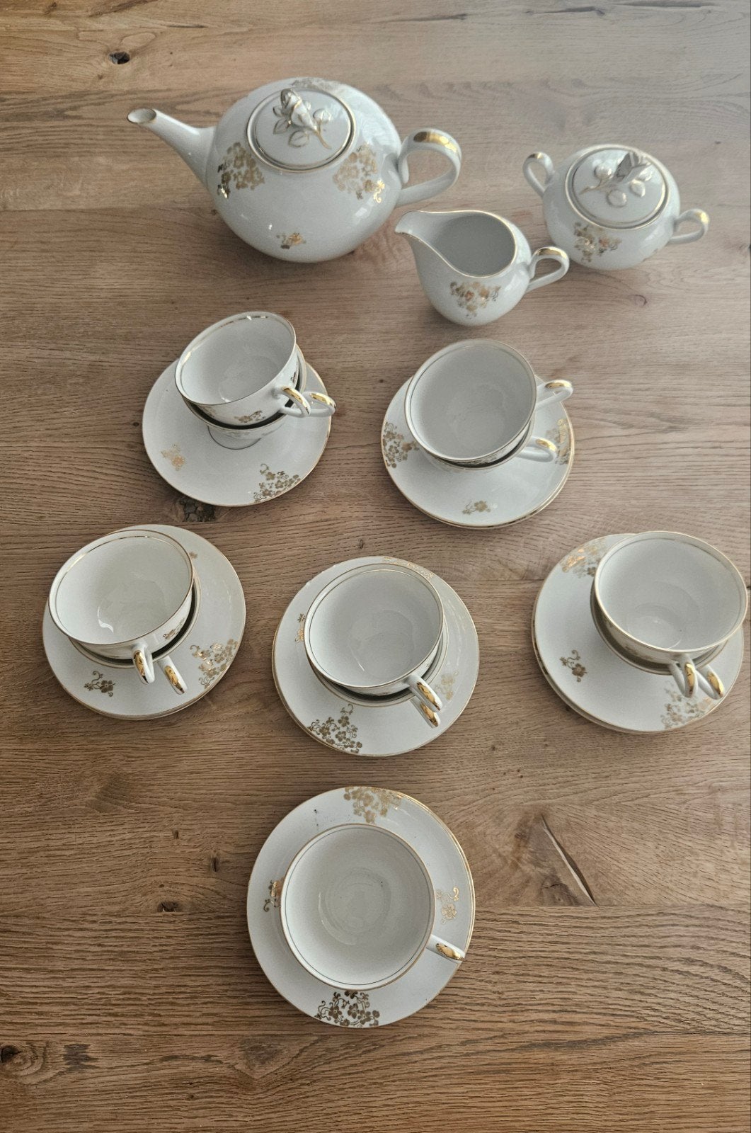 Vintage theeservies wit met goudkleurige bloemen, Ophalen of Verzenden