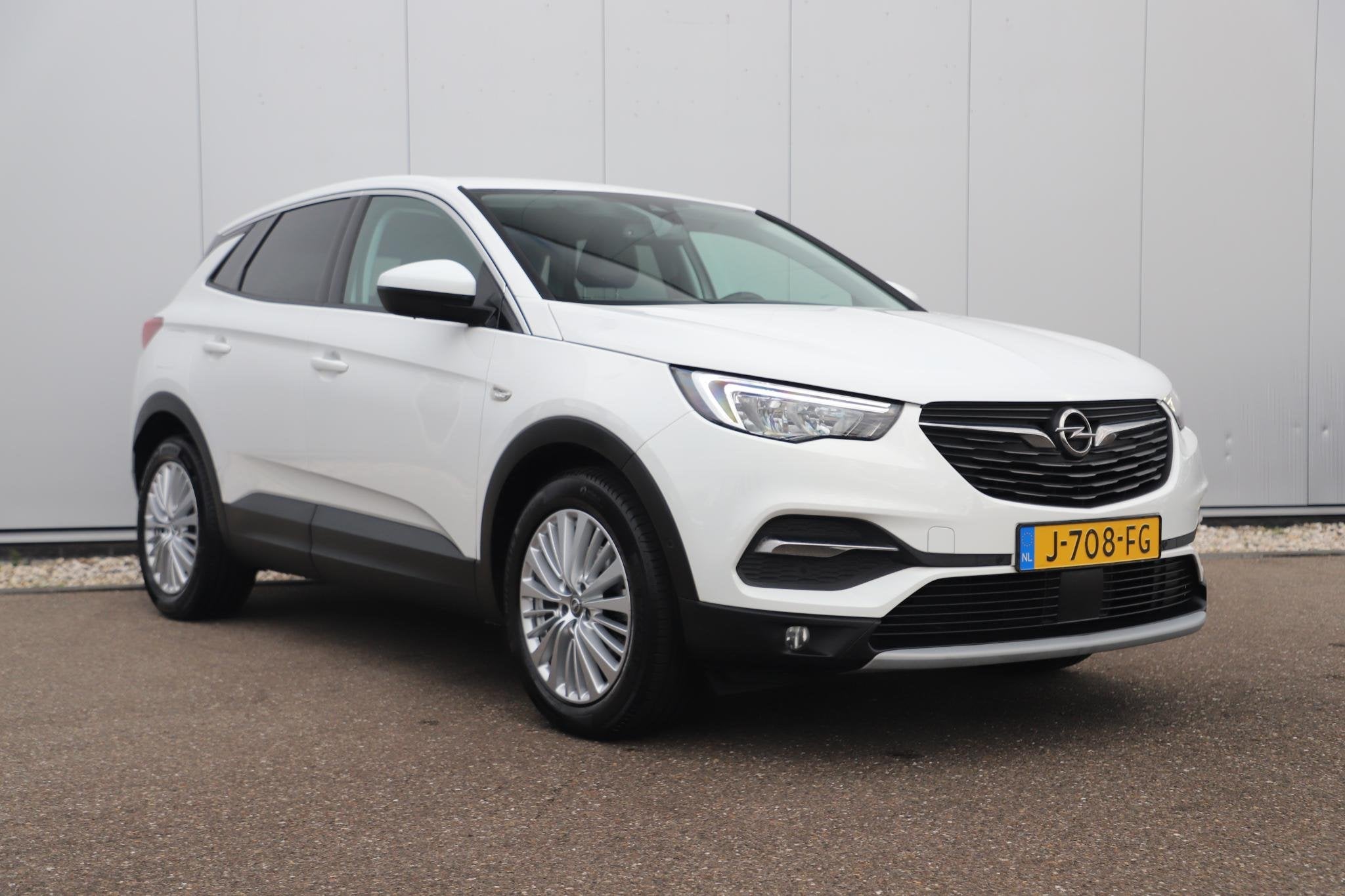 Opel Grandland X 1.2 Turbo Innovation 131PK NIEUWE DB RIEM!, Auto's, Voorwielaandrijving, Gebruikt, 1199 cc, Met garantie (alle)