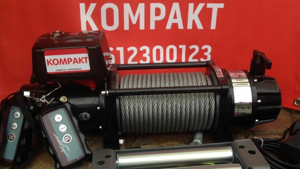 12 volt 5,9 ton lier met dyneema 10mm x25m KOMPAKT runva