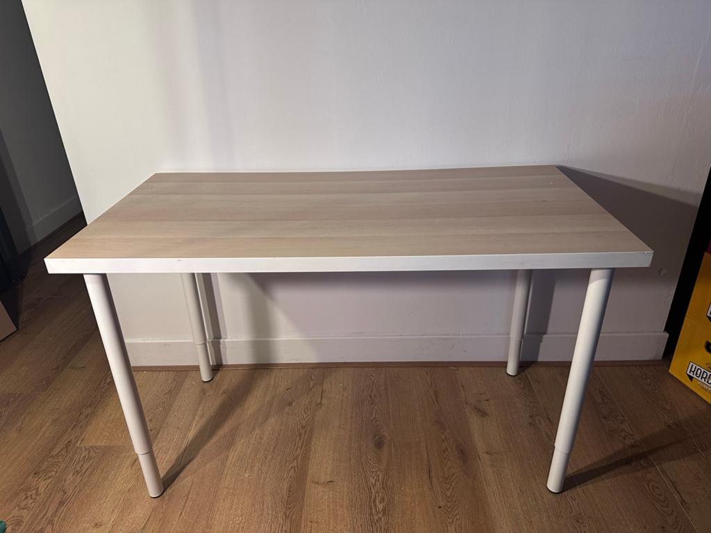 IKEA Linnmon Bureau/Tafel - Verstelbaar, Overige typen, In hoogte verstelbaar, Hout, Zo goed als nieuw
