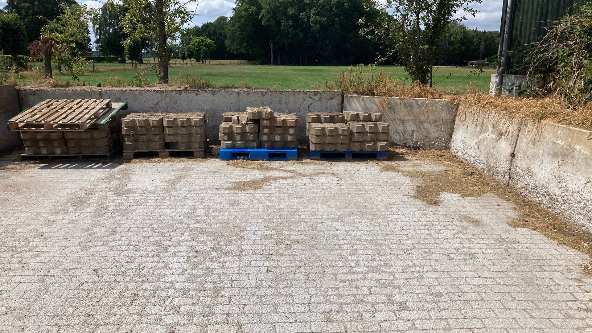 Te koop graskeien / tegels, Ophalen of Verzenden, Beton, Terrastegels