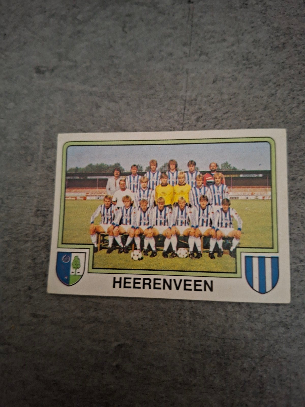 Panini sticker Voetbal 86. Teamfoto Heerenveen., Ophalen of Verzenden, Zo goed als nieuw, Sticker