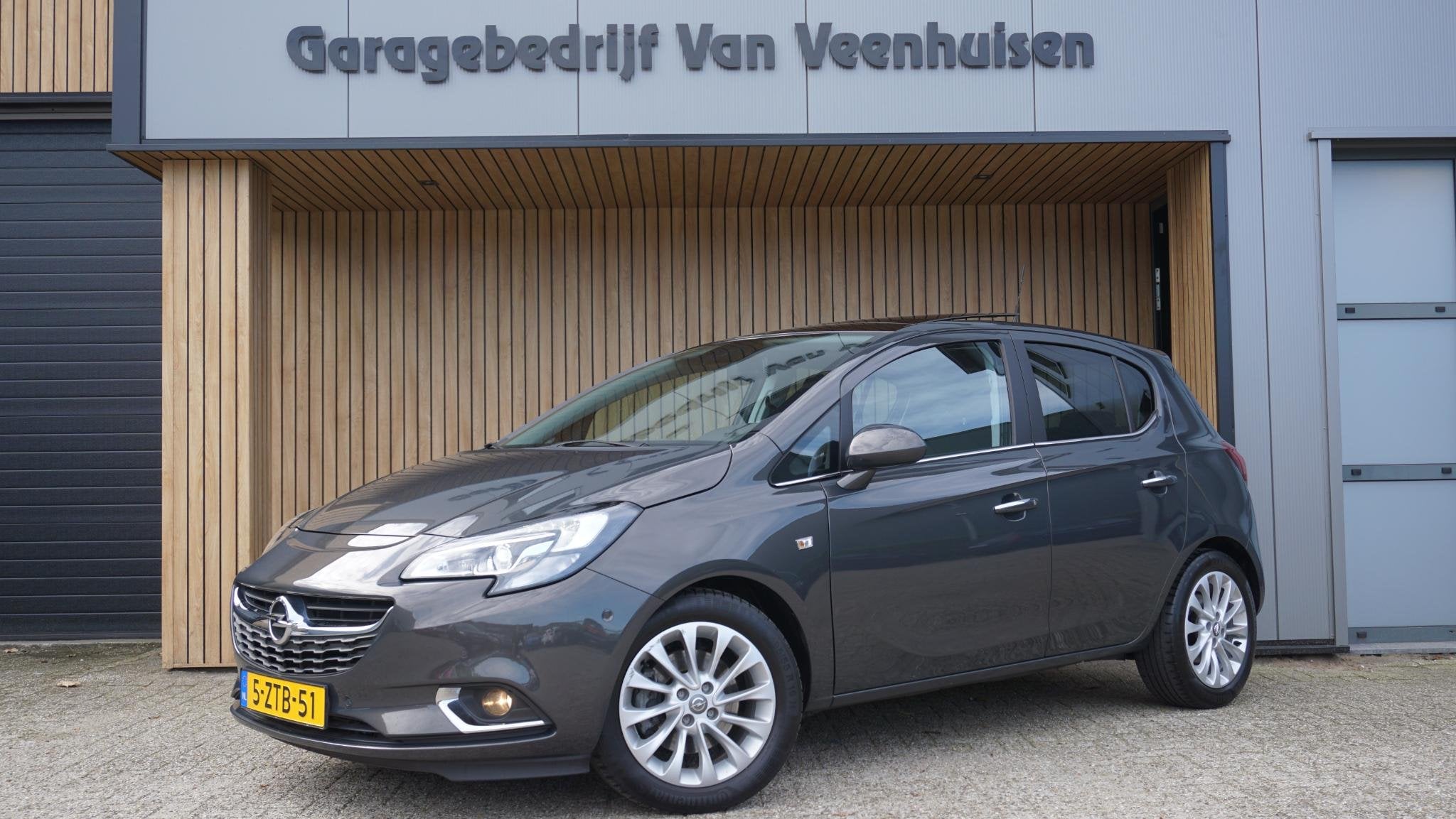 Opel Corsa 1.0 115pk Turbo Cosmo Pano Xenon Stoel+Stuurverw, Voorwielaandrijving, Stof, Gebruikt, 116 pk