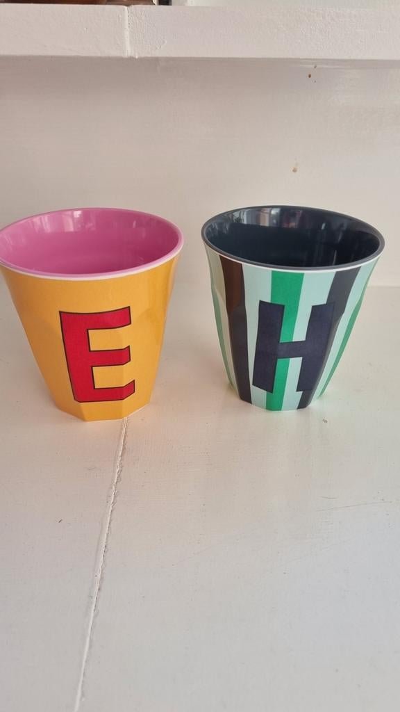 Rice bekers met letters H en E, Overige materialen, Gebruikt, Overige typen, Ophalen of Verzenden