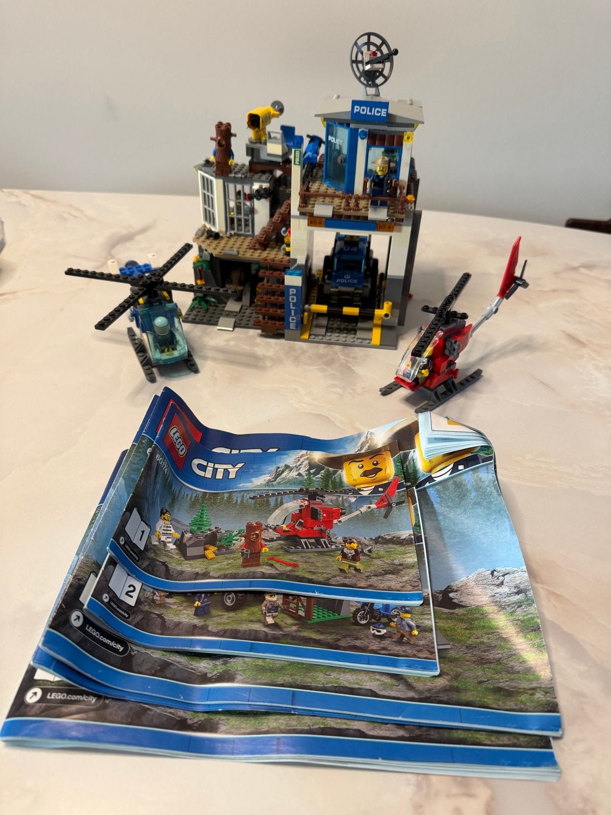 LEGO City 60174 Bergpolitiebureau met doos, Ophalen of Verzenden, Gebruikt