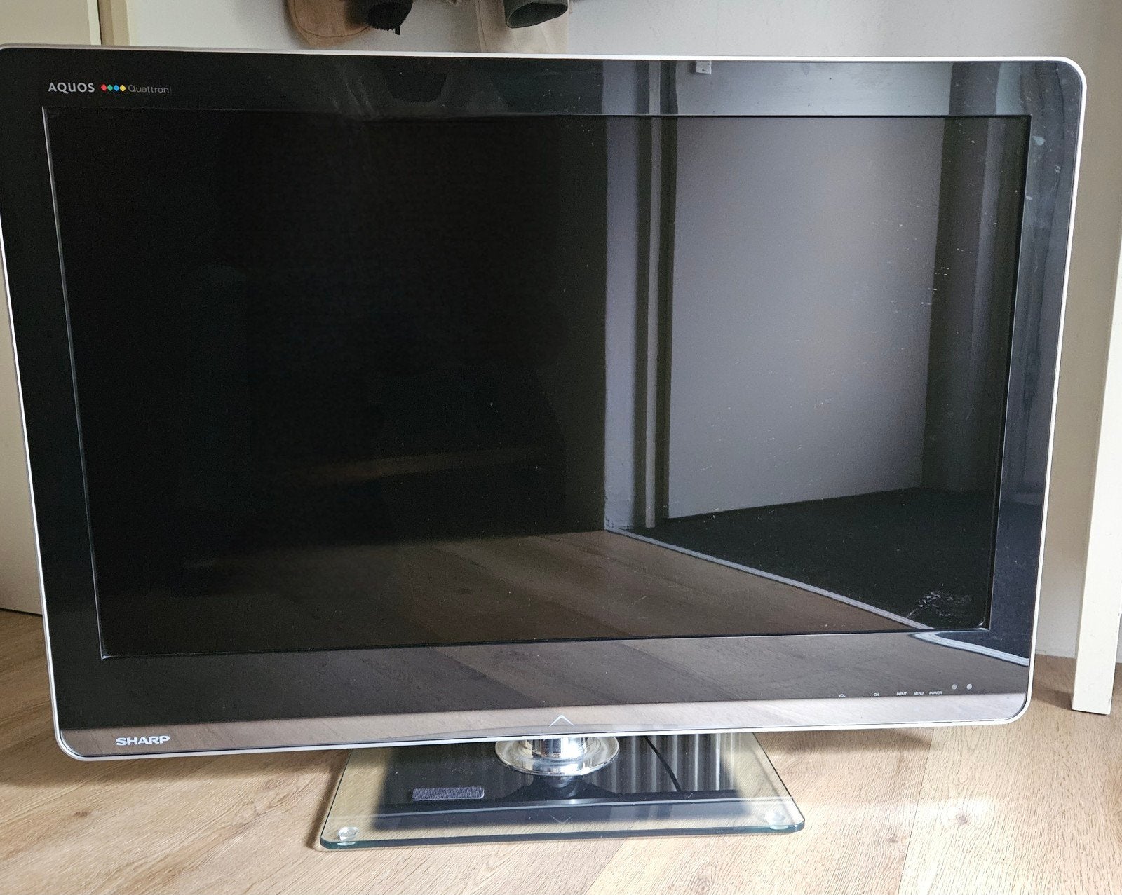 Televisie: Sharp AQUOS quatron tv 43 inch, Ophalen, Gebruikt, 50 Hz, LCD