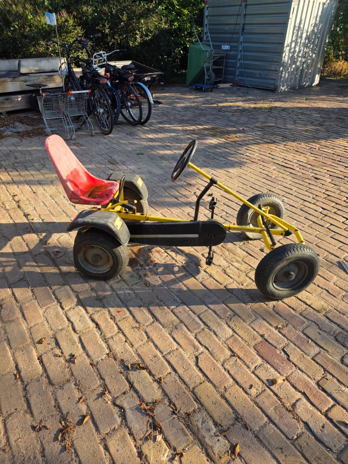 Skelter opknapper - Geel met rood zitje, Ophalen of Verzenden, Gebruikt, Overige merken