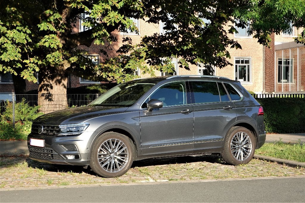 VW Tiguan 1.4TSI Highline '18 DSG - led - PANO - virtual cop, Ophalen, Gebruikt, Volkswagen, Deur