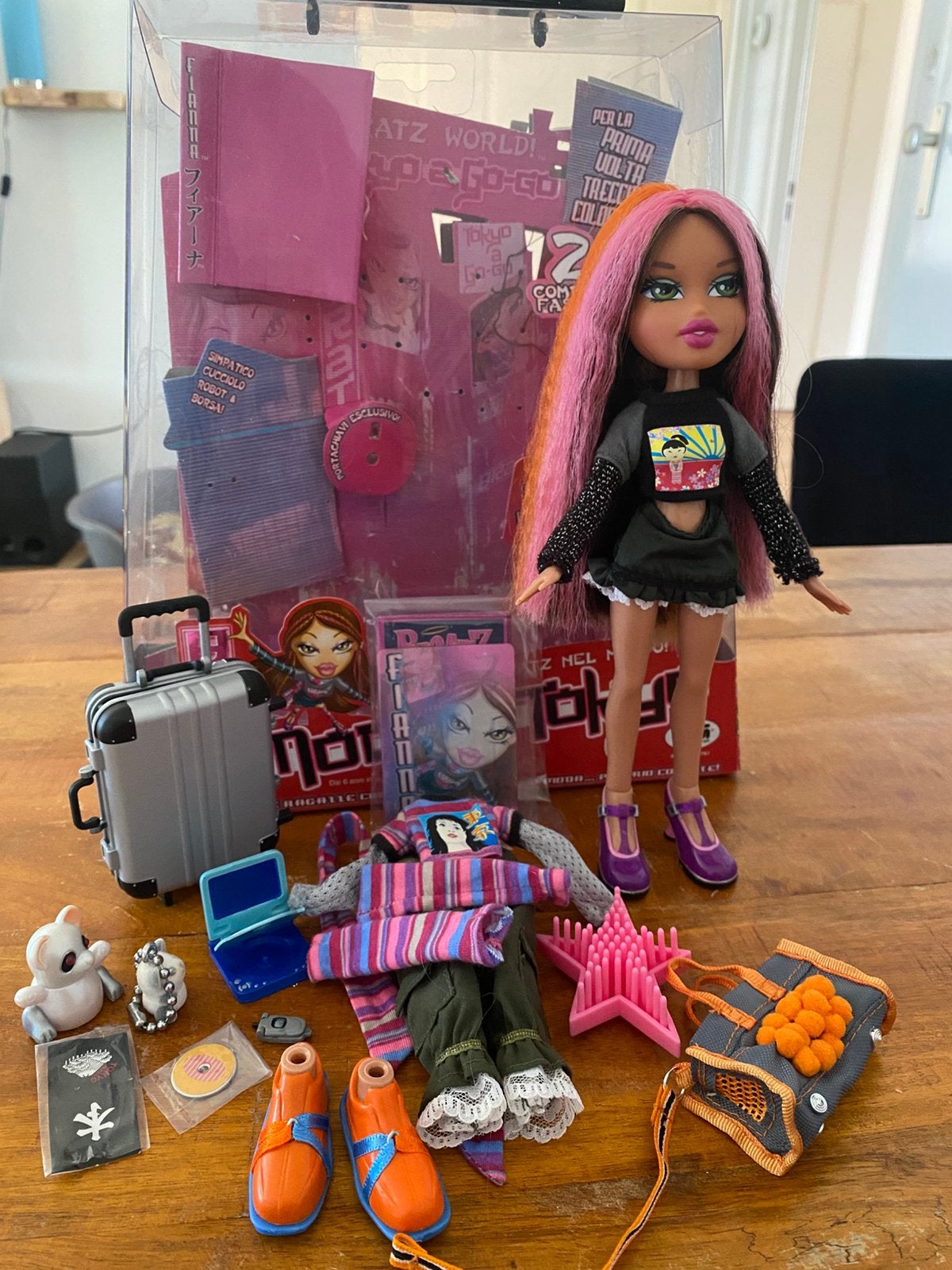 Sinterklaas Bratz tokyo a go go, Ophalen of Verzenden, Zo goed als nieuw