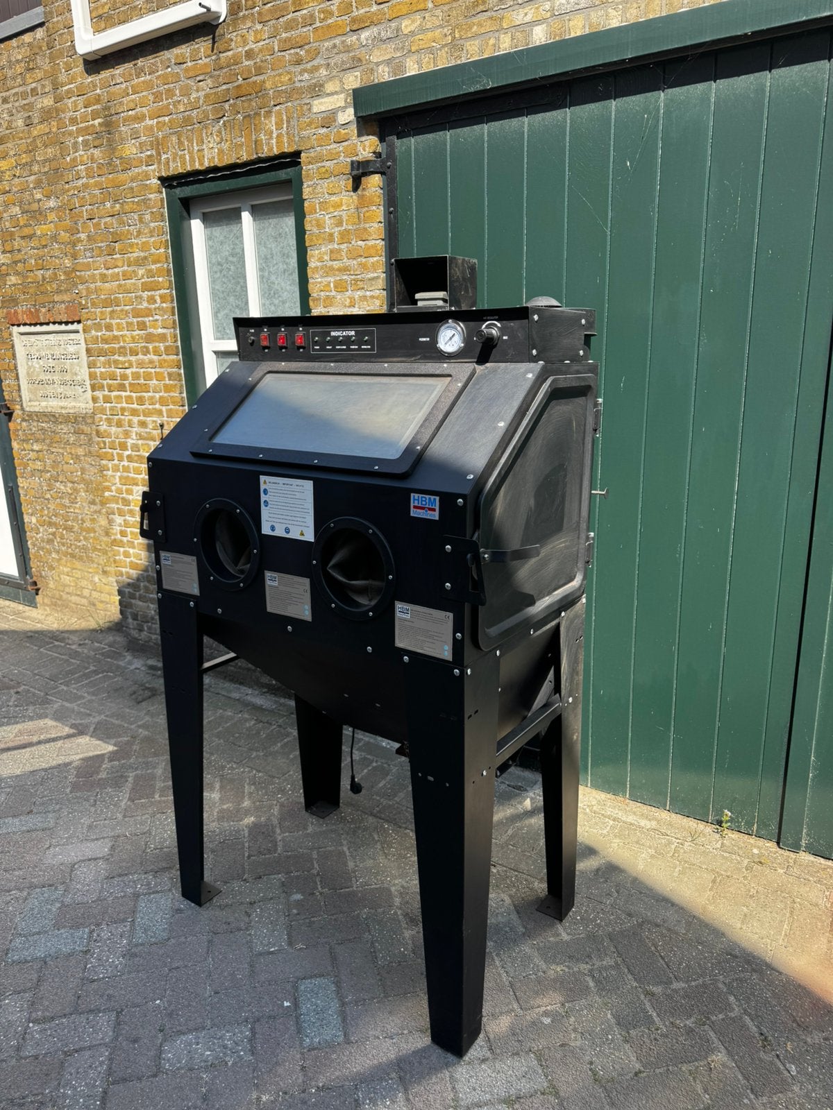 Straalcabine HBM met Afzuiging en verlichting, Ophalen, Zo goed als nieuw
