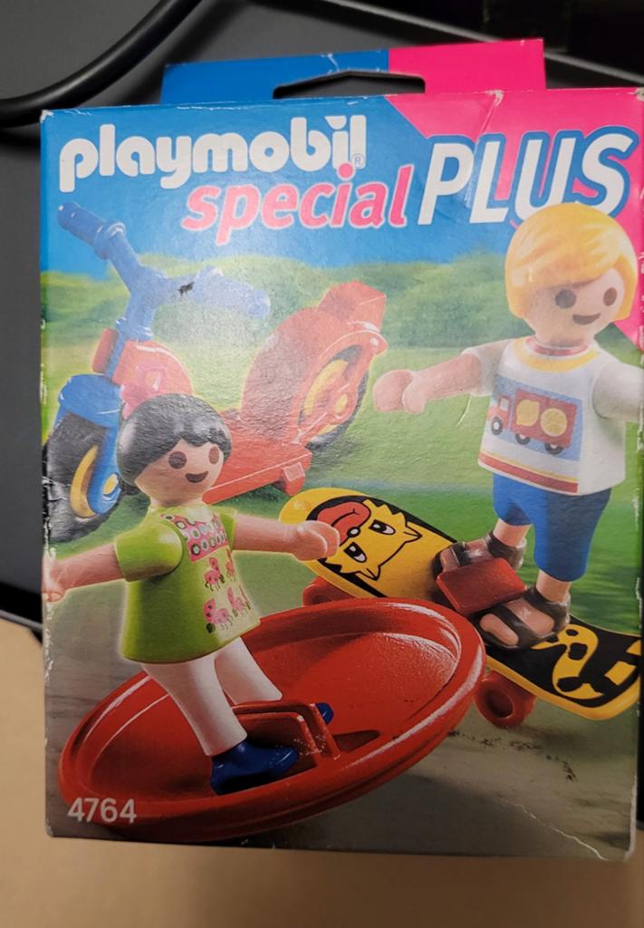 Playmobil Special PLUS 4764 met skateboard en step, Ophalen of Verzenden, Nieuw, Complete set