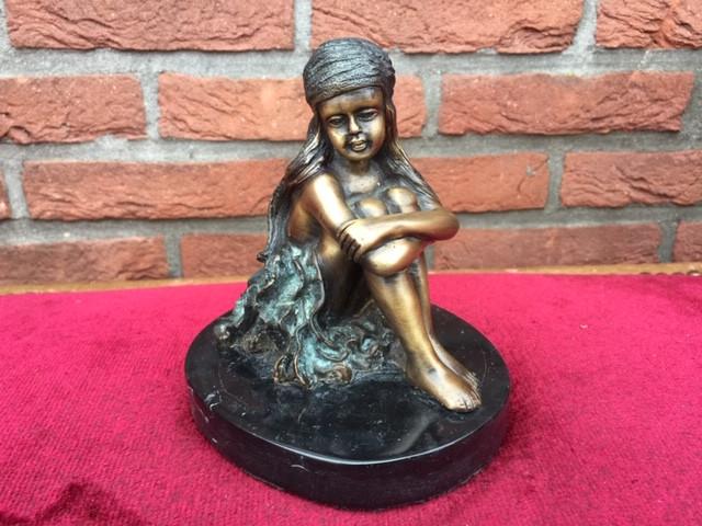 leuk bronzen beeld, dromerig meisje, Antiek en Kunst, Antiek | Koper en Brons, Ophalen of Verzenden, Brons