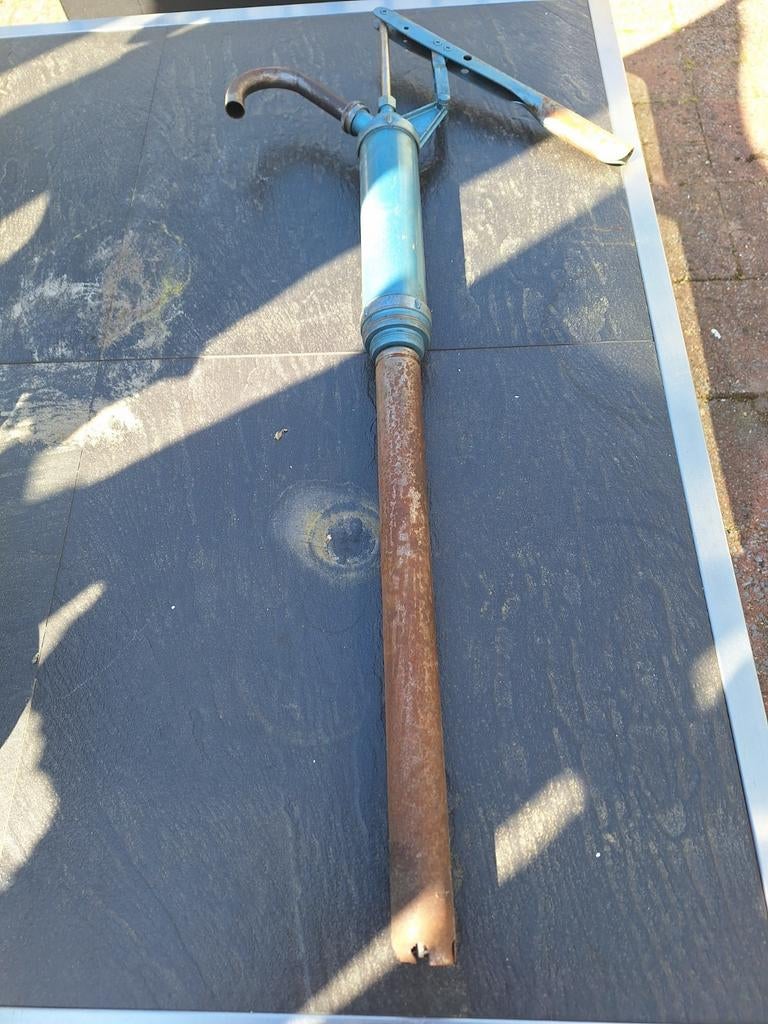 Oude handpomp voor waterput of decoratie, Ophalen of Verzenden, Gebruikt, Handmatig, Bronpomp