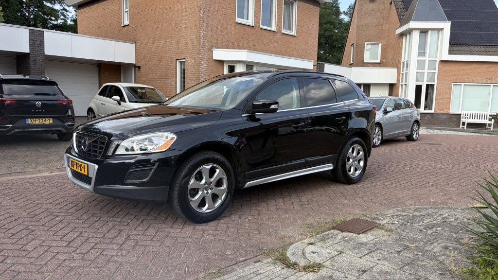 Volvo XC60 2.0 T5 Automaat Kinetic I Clima I Cognac leder I, Auto's, Automaat, Euro 5, 4 cilinders, Zwart