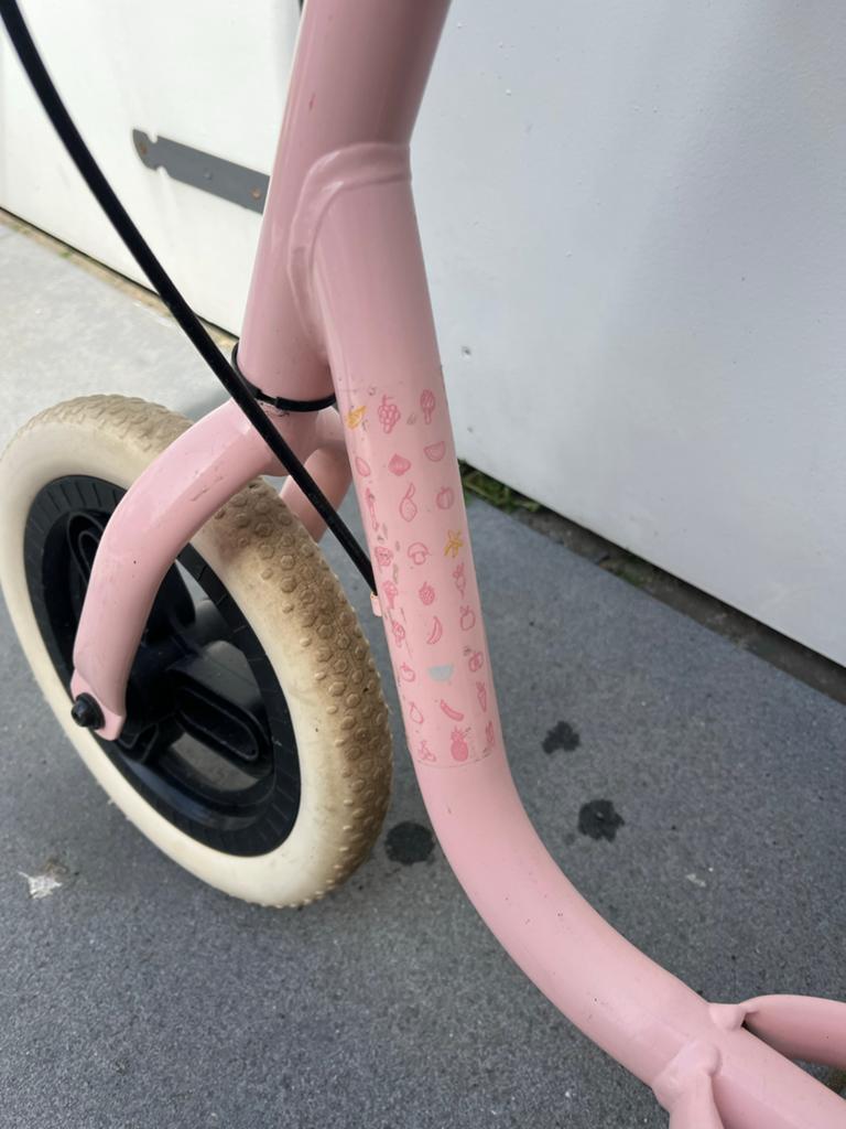 Roze B'Twin loopfiets voor meisjes, Ophalen, Gebruikt, Velgrem, 14 inch of minder