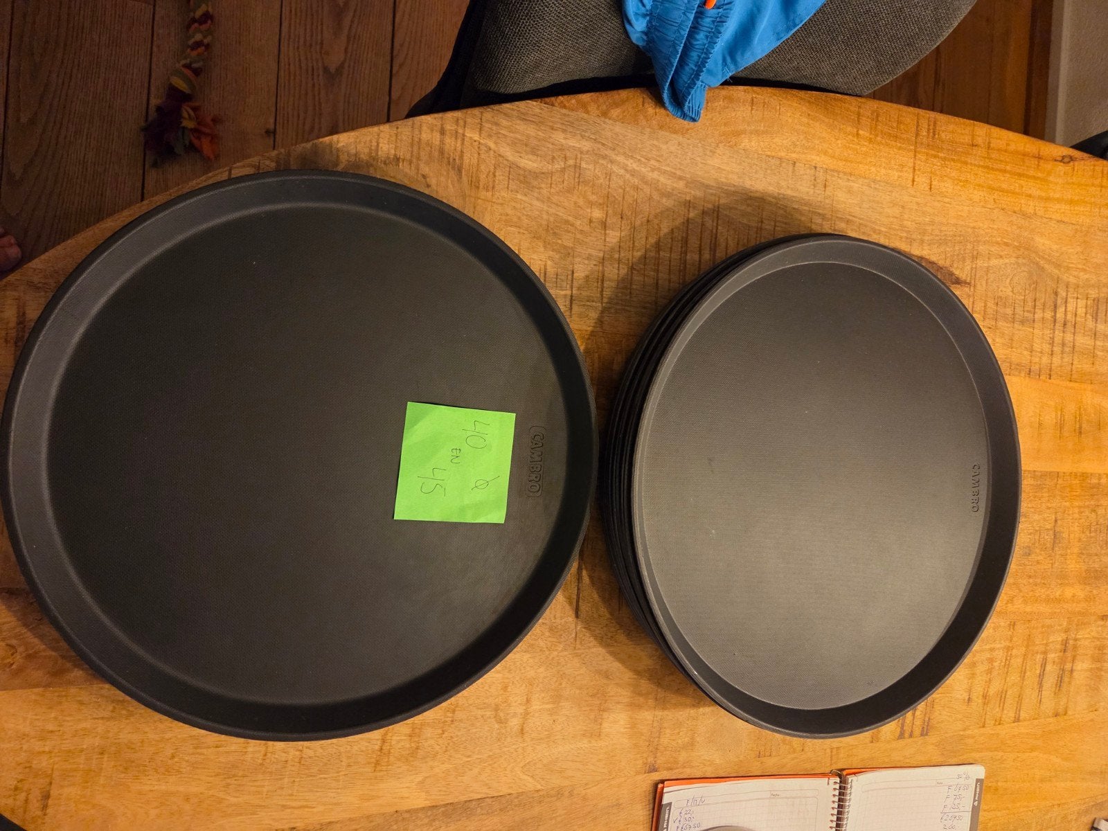 Cambro Dienbladen anti slip pst €5,-, Ophalen of Verzenden, Zo goed als nieuw