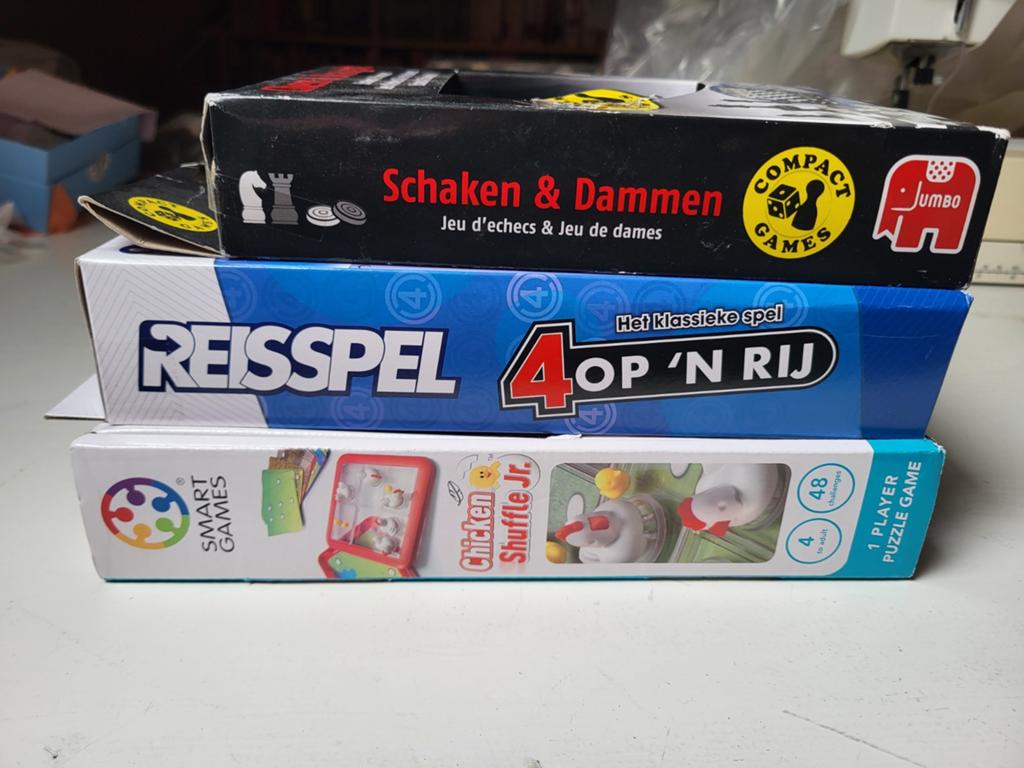 Chicken shuffle. 4 op n rij. Schaken en dammen. Reisspellen, Ophalen of Verzenden, Nieuw, Reisspel