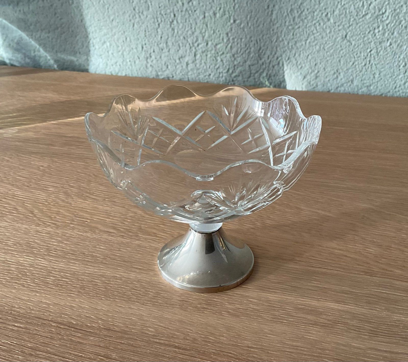 Kristallen schaaltje  op zilverkleurige voet, Ophalen of Verzenden