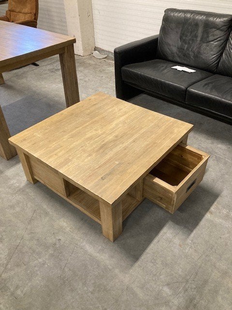 Foto 3 van salontafel blank hout 90 x 90 cm ALS NIEUW