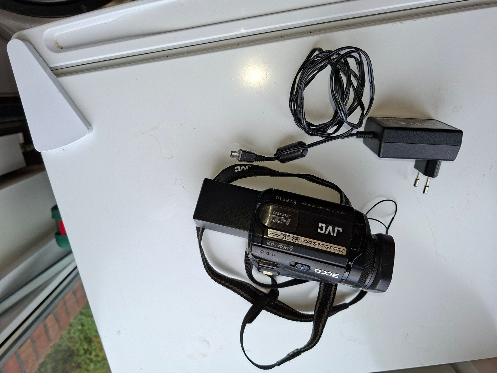 JVC Everio 3CCD 30GB Hard Disk Camcorder met accessoires, Ophalen, Full HD, 20x of meer, Sony