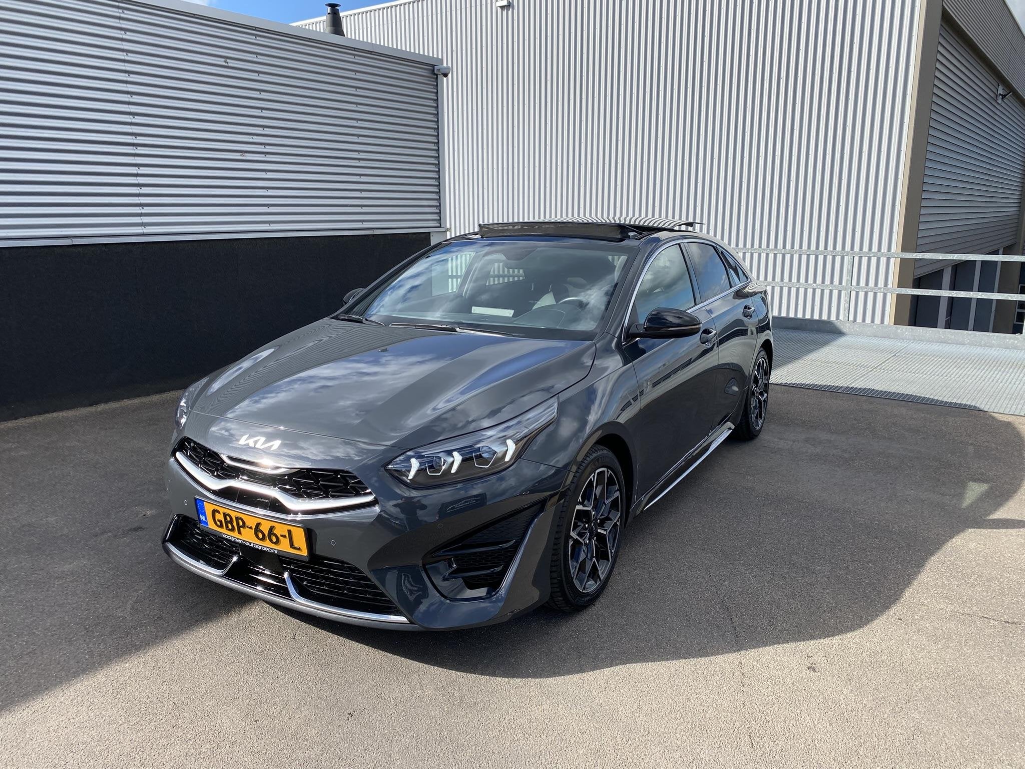 Kia ProCeed 1.5 T-GDi GT-Line Elektr. schuif-/kanteldak, dod, 1325 kg, Gebruikt, Euro 6, 4 cilinders