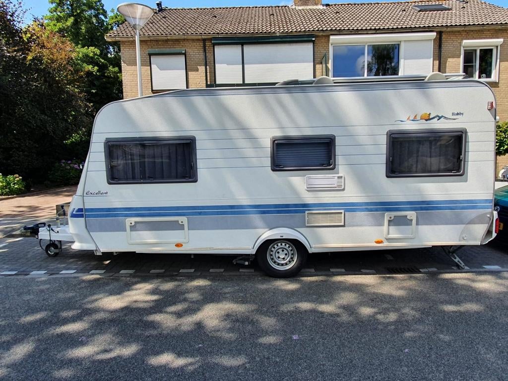 Caravan Hobby 495 Ufe Excellent, Rondzit, Hobby, Frans bed, Particulier