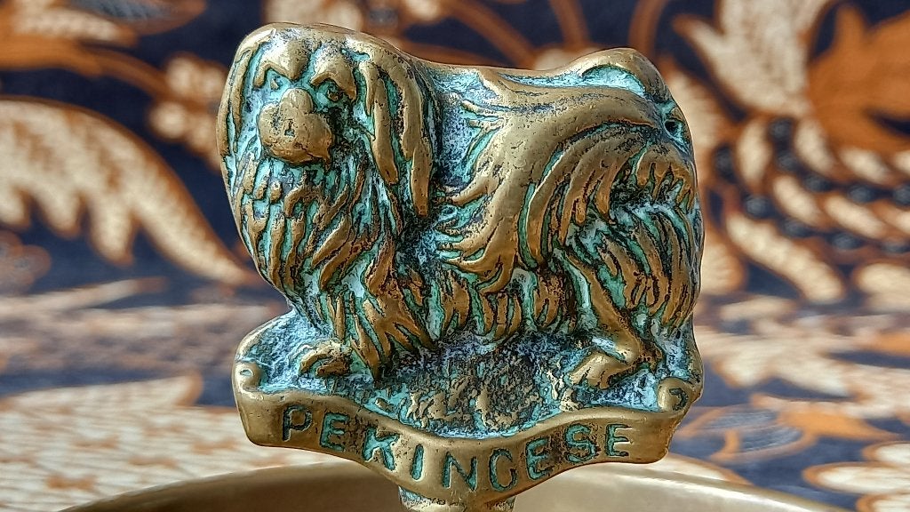 Mooi oud koper bakje uit Engeland met een pekinees 10,5 cm., Ophalen of Verzenden, Koper