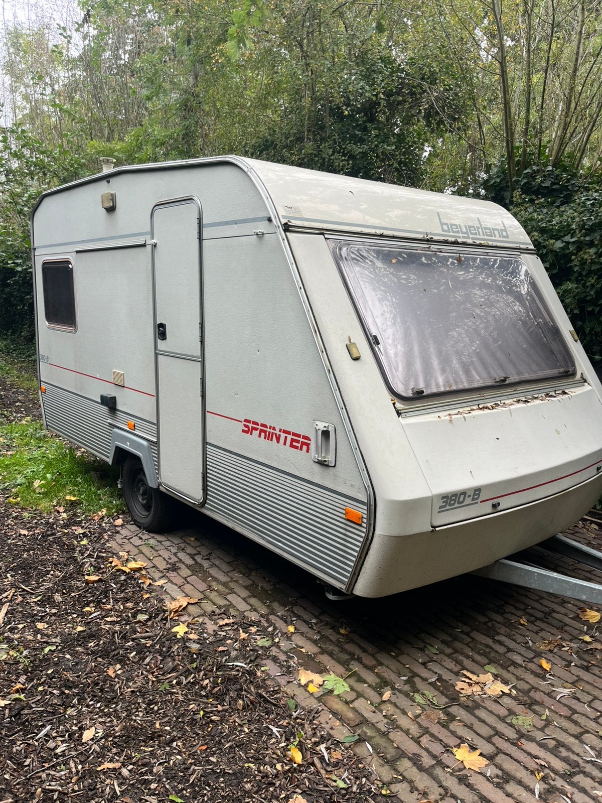 Beyerland 380 b, Caravans en Kamperen, Koelkast, Treinzit, Particulier, Tot en met 4