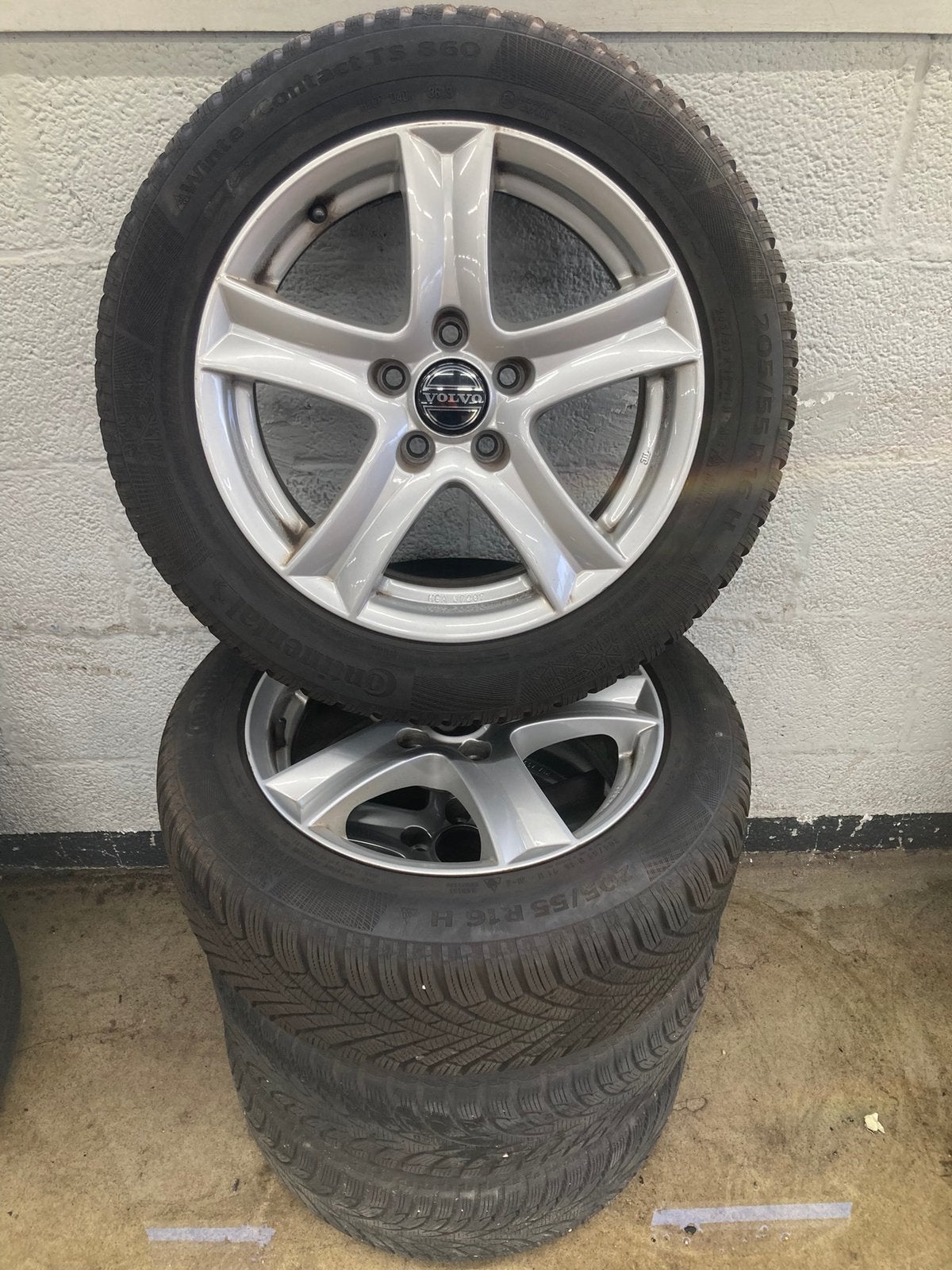 Winterbanden Volvo V40 V50 S40 C70 C30 16 Inch Velgen, Ophalen, Gebruikt, Velg(en), 16 inch