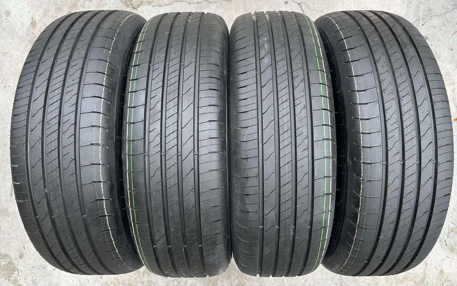 4 Stuks Goodyear 215 60 17 Zomerbanden Inclusief Montage, Auto-onderdelen, Banden en Velgen, 215 mm, Goodyear, Banden en Velgen